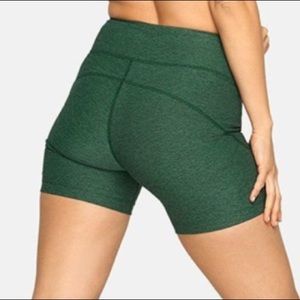 Outdoor Voices Hunter Warmup shorts Small